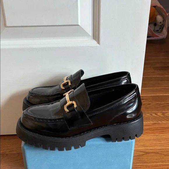 Black Steve Madden Loafers - Picture 1 of 4